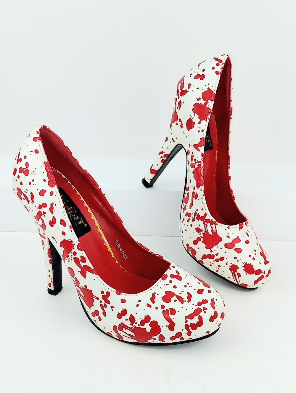 Spirit Halloween Red Splattered White Pumps Heels 7 - Picture 15 of 15